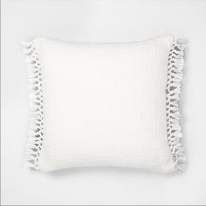 Hearth and hand throw pillow